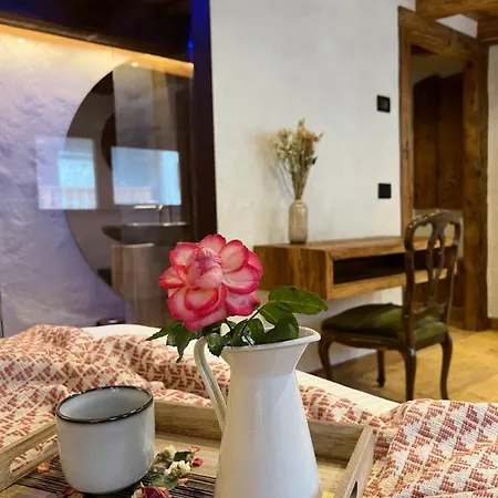 La Maisonette 1878 3*