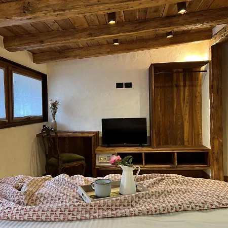 La Maisonette 1878 3*